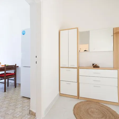アパート One Bedroom Dragica ザダル