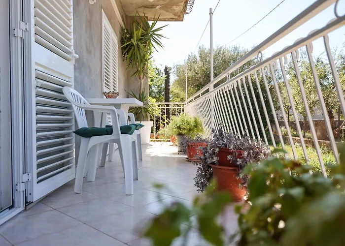 One Bedroom Dragica زادار